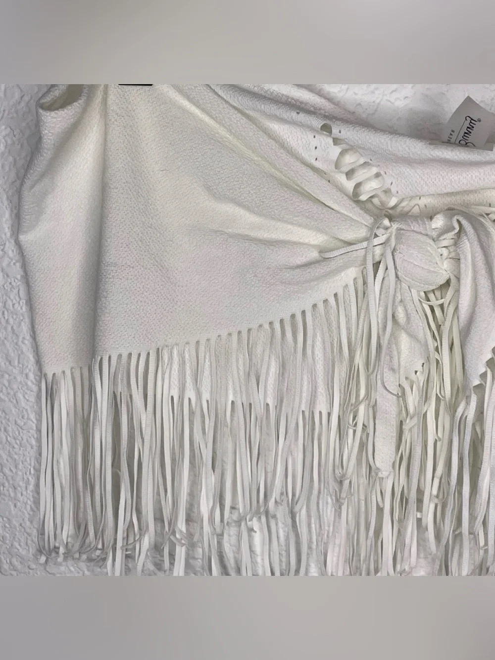 Beach Bunny Tie-Front top fringe summer
White one size - Picture 3 of 7